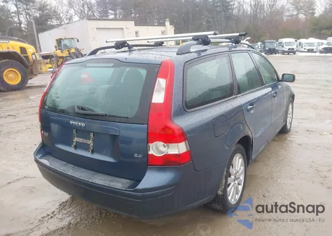 2005 Volvo V50 2.4I z USA, uszkodzony, nr VIN YV1MW390552072791
